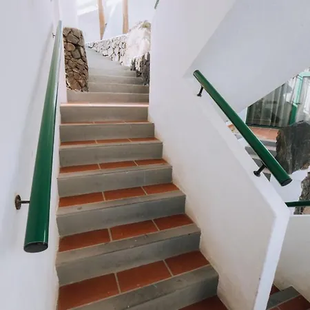 Location In A Great Complex With 300mbps Internet Apartahotel